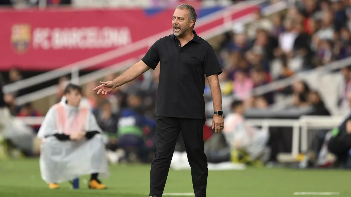 Flick desvela por qué puso a Araujo de '9' y explica su festejo en el Barça-Girona