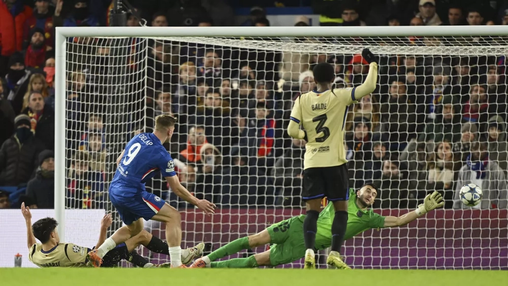 Un Barcelona desdibujado y en inferioridad cae goleado ante el Chelsea (3-0)