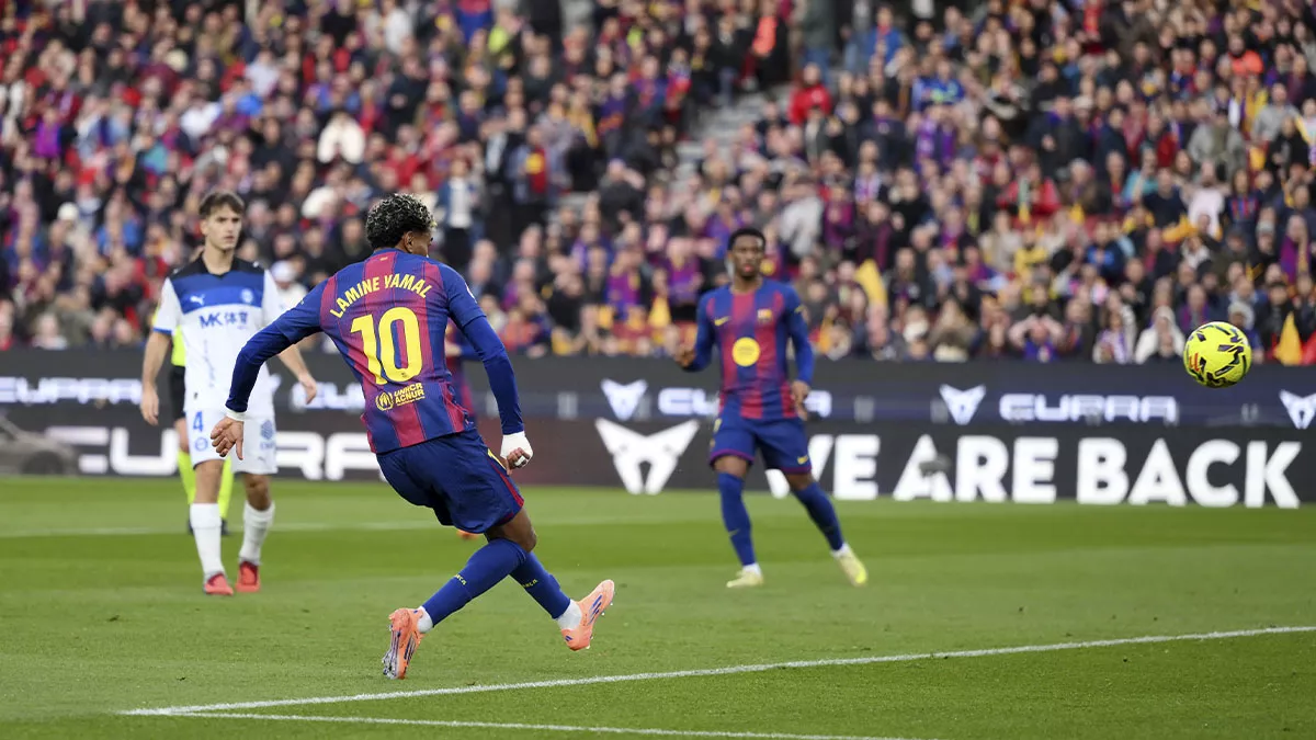 Clasificación LaLiga 25/26 J14: el Barça vuelve a superar al Real Madrid