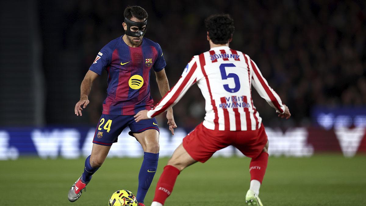 Eric Garcia once again replaced Frenkie de Jong in the engine room