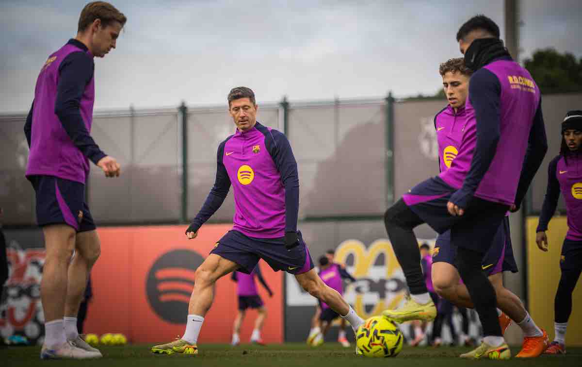 lewandowski entrenamiento fc barcelona 11 diciembre 2025 lewandowski entrenamiento fc barcelona 11 diciembre 2025