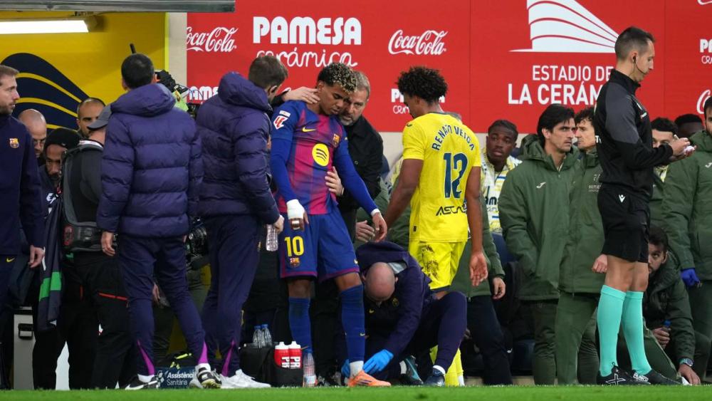 Renato Veiga, sent off for a hard foul on Lamine Yamal