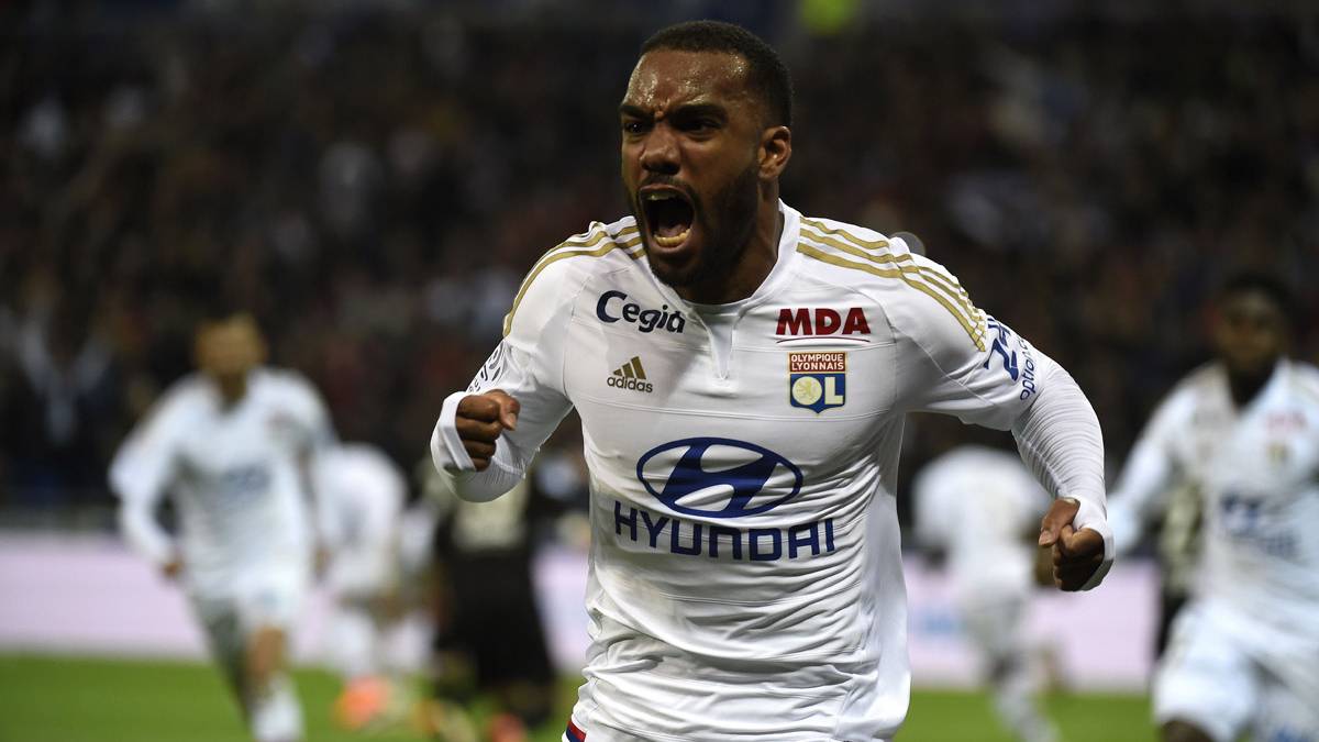 Lacazette, celebrating a goal the past season with the Olympique of Lyon