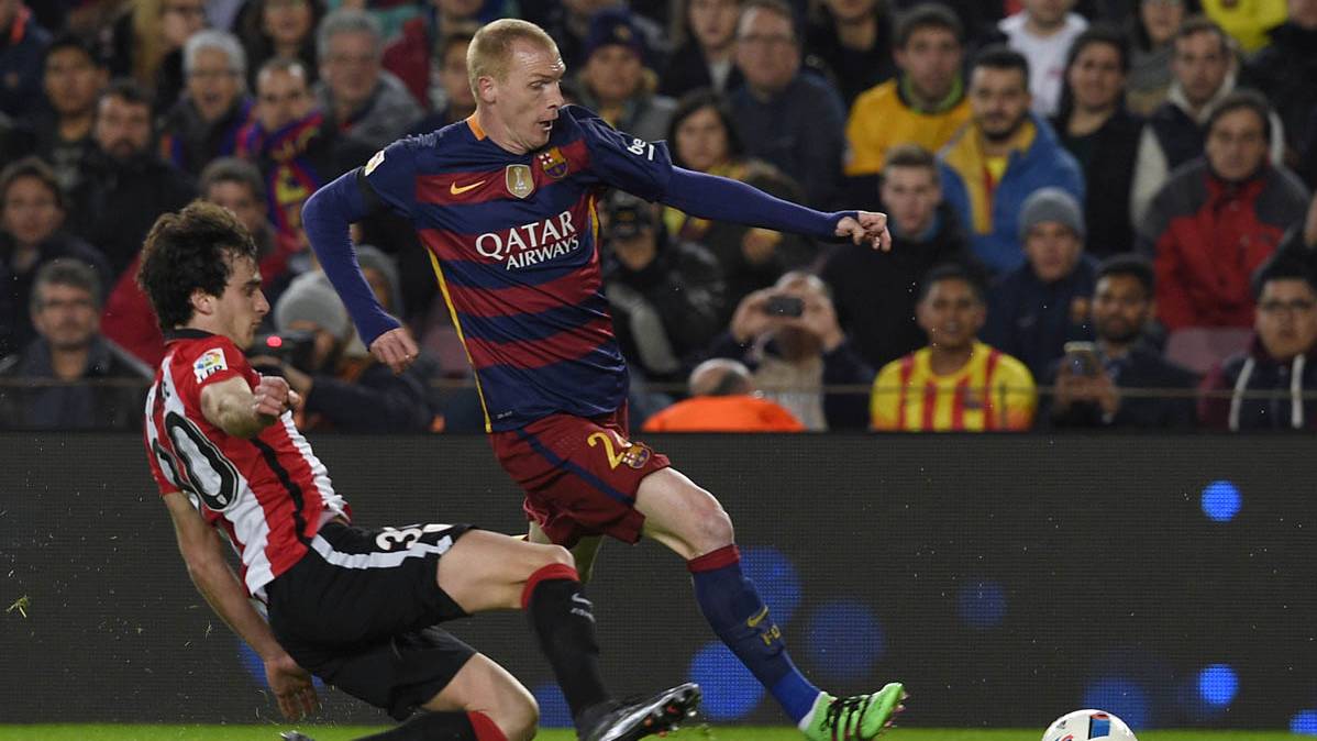 Jeremy Mathieu, in a party of this season against the Athletic