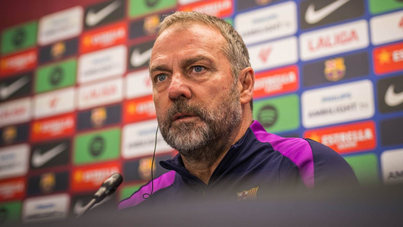 Flick confirma el regreso de Olmo contra Espanyol y pide el fichaje de otro central