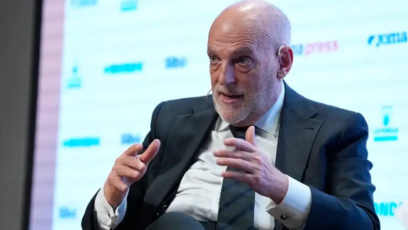 Tebas explica por qué el Barça aún no opera en el 1:1 y carga contra Florentino