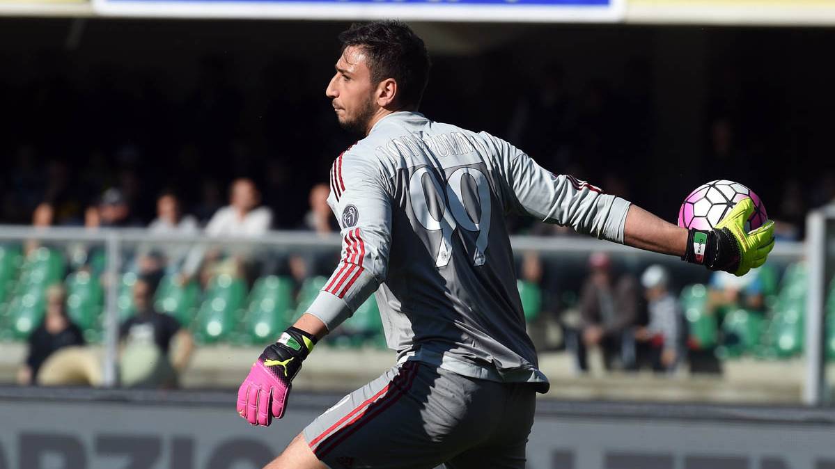 Gianluigi Donnarumma, joven portero de 17 años del Milan