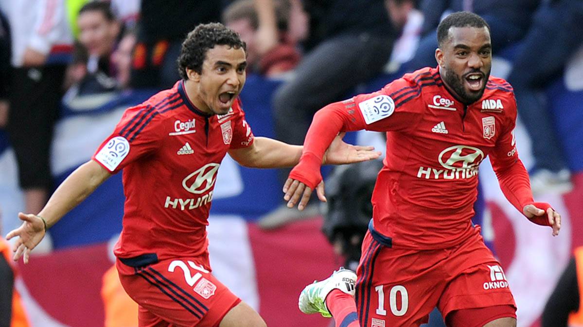 Alexandre Lacazette, celebrating a goal with the Olympique of Lyon