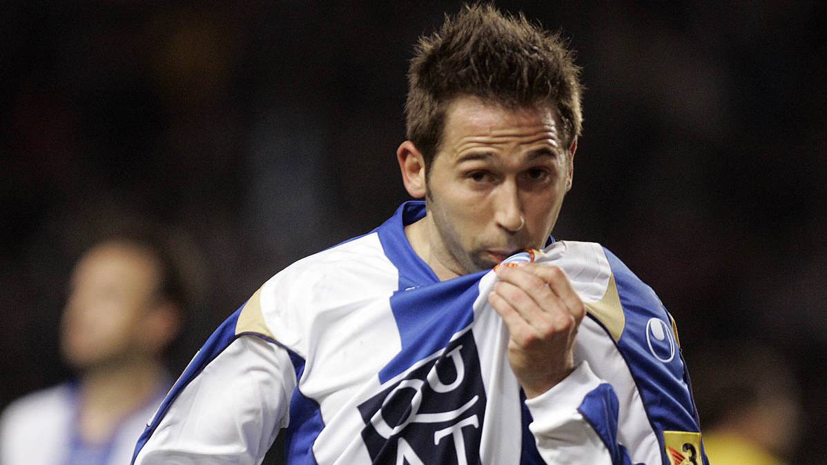 Raúl Tamudo, in an image of archive after marking a goal with the Espanyol