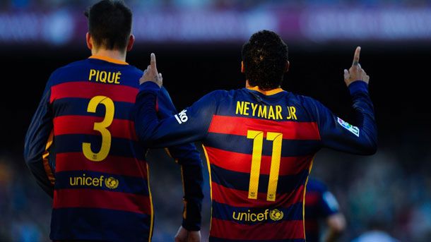 The fc barcelona faces an important commitment against the valency