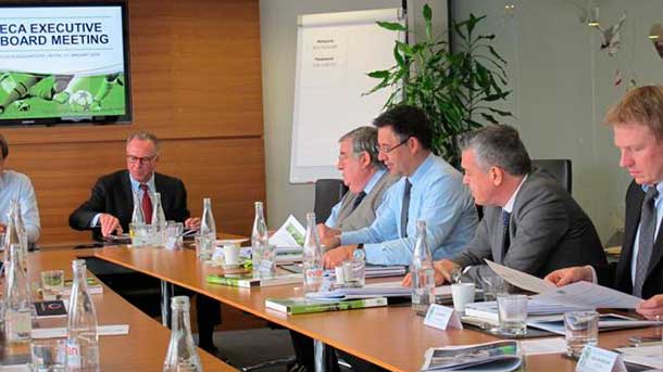 The clubs of the European association of clubs (eca) affirm that or changes  the current model of champions or will create  the superliga European