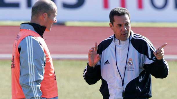 El brasileño asegura que zidane deberá imponerse como entrenador