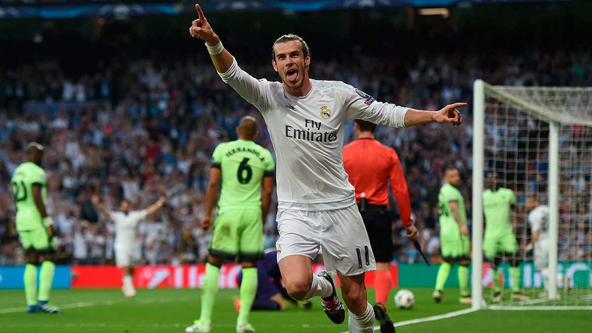 Gareth Bleat celebrates the goal that gave him the pass to the final to the Real Madrid