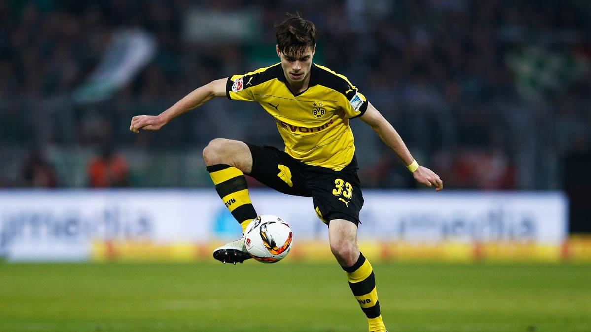 Julian Weigl, en un partido de esta temporada con el Dortmund