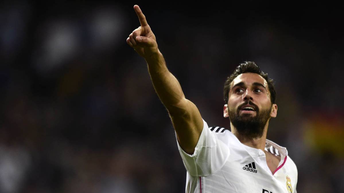 Arbeloa, celebrating a goal with the Real Madrid