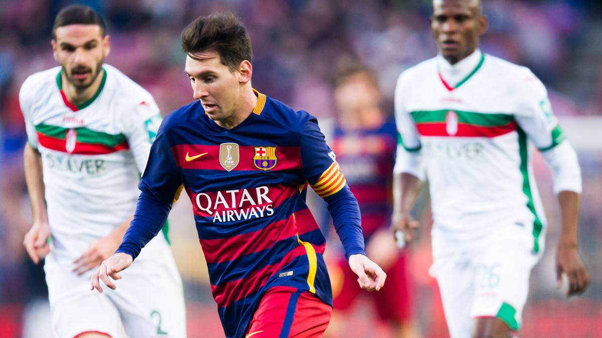 Leo Messi, durante el partido jugado contra el Granada en el Camp Nou