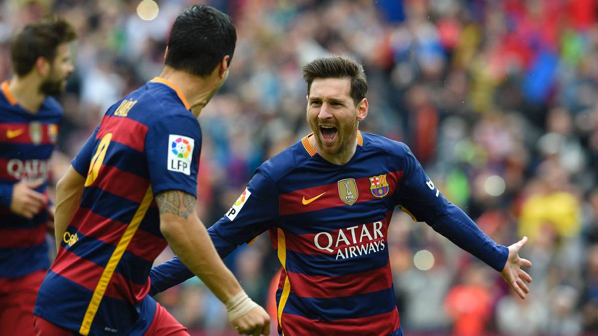 Messi and Luis Suárez, celebrating a goal annotated this season