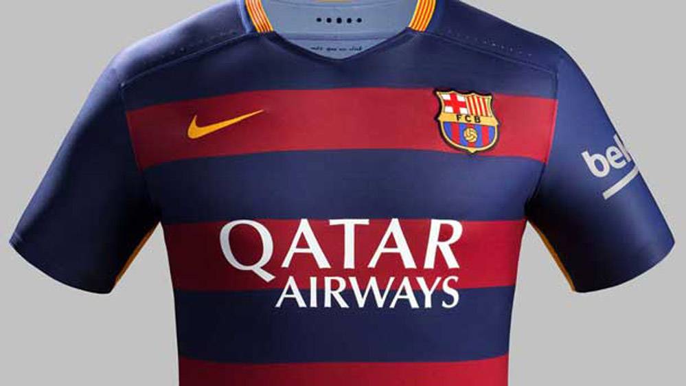 La camiseta del FC Barcelona con el patrocinador actual, Qatar Airways