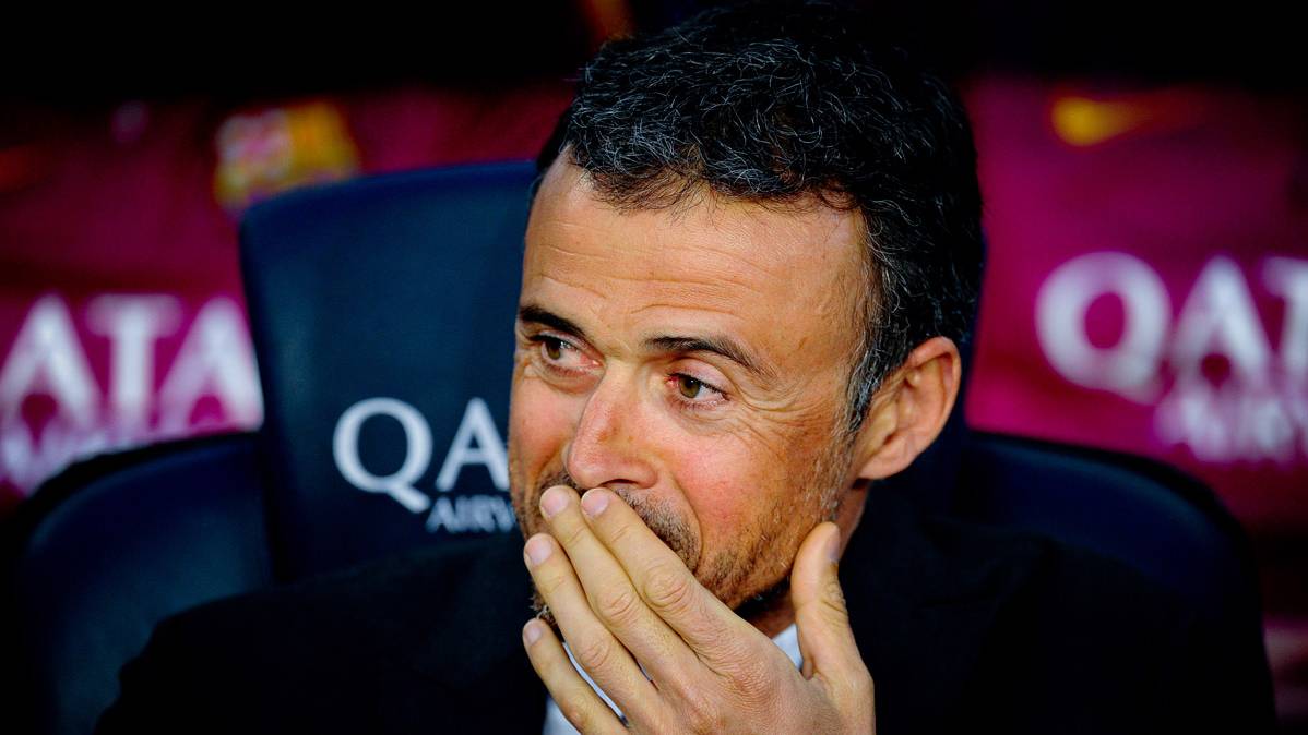Luis Enrique, in an image of archive in the bench of the Camp Nou