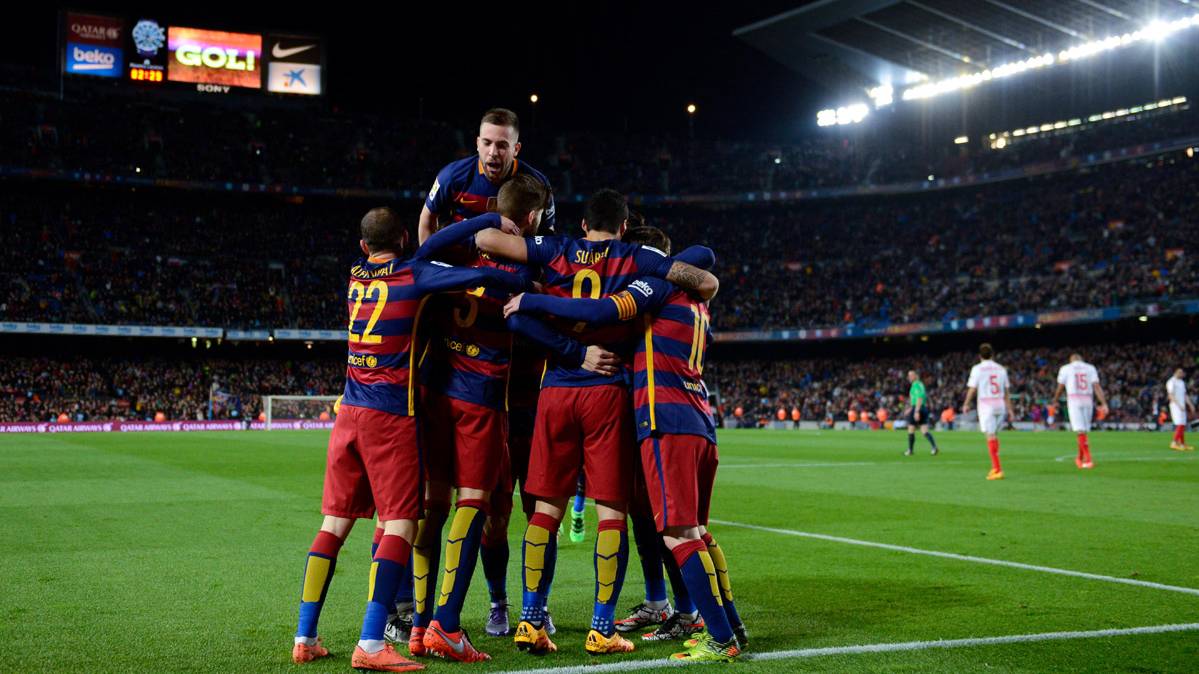 El FC Barcelona, celebrando un gol marcado al Sevilla en el Camp Nou