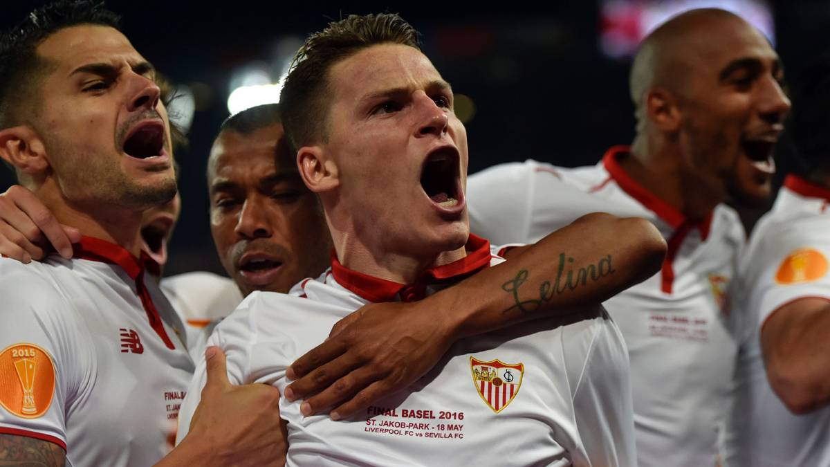 Kevin Gameiro, celebrating a goal annotated to the Liverpool