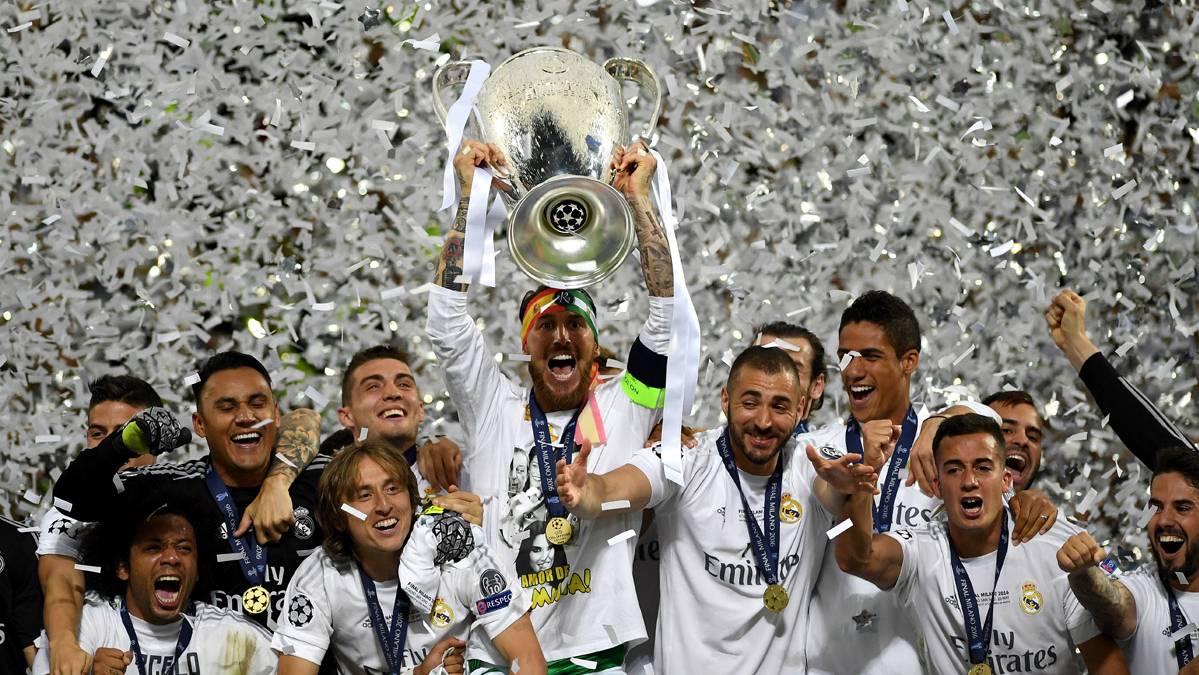 Sergio Ramos, levantando la "Undécima" del Real Madrid