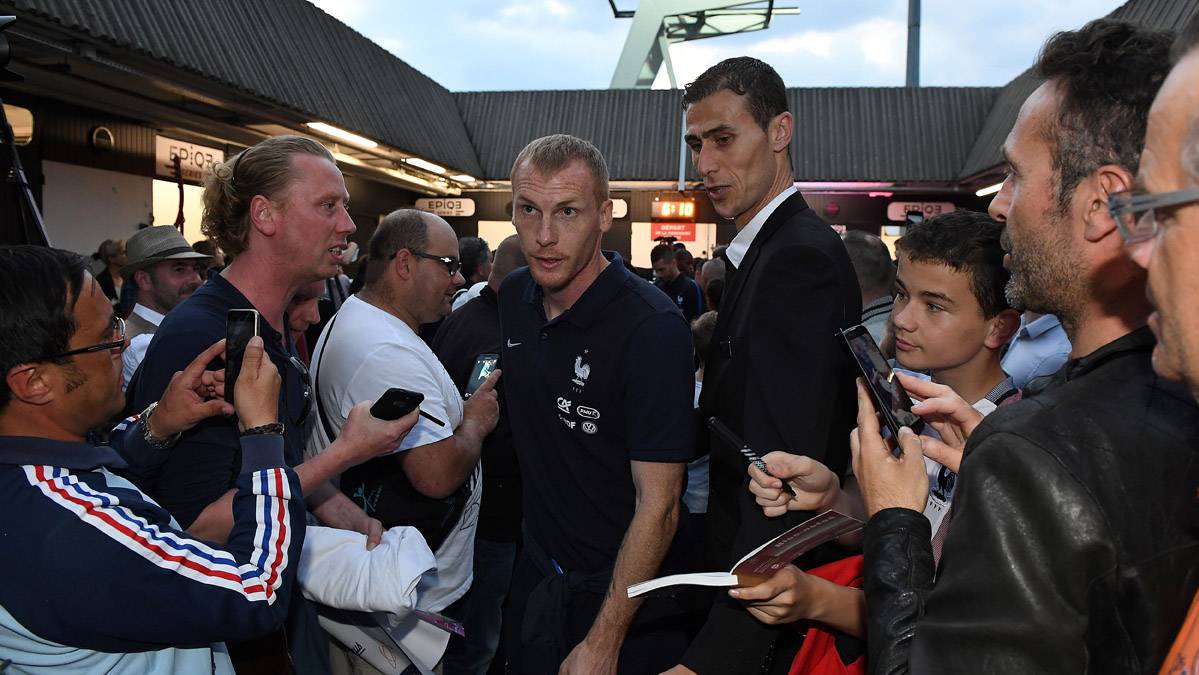 Jeremy Mathieu, forced to abandon the selection of France