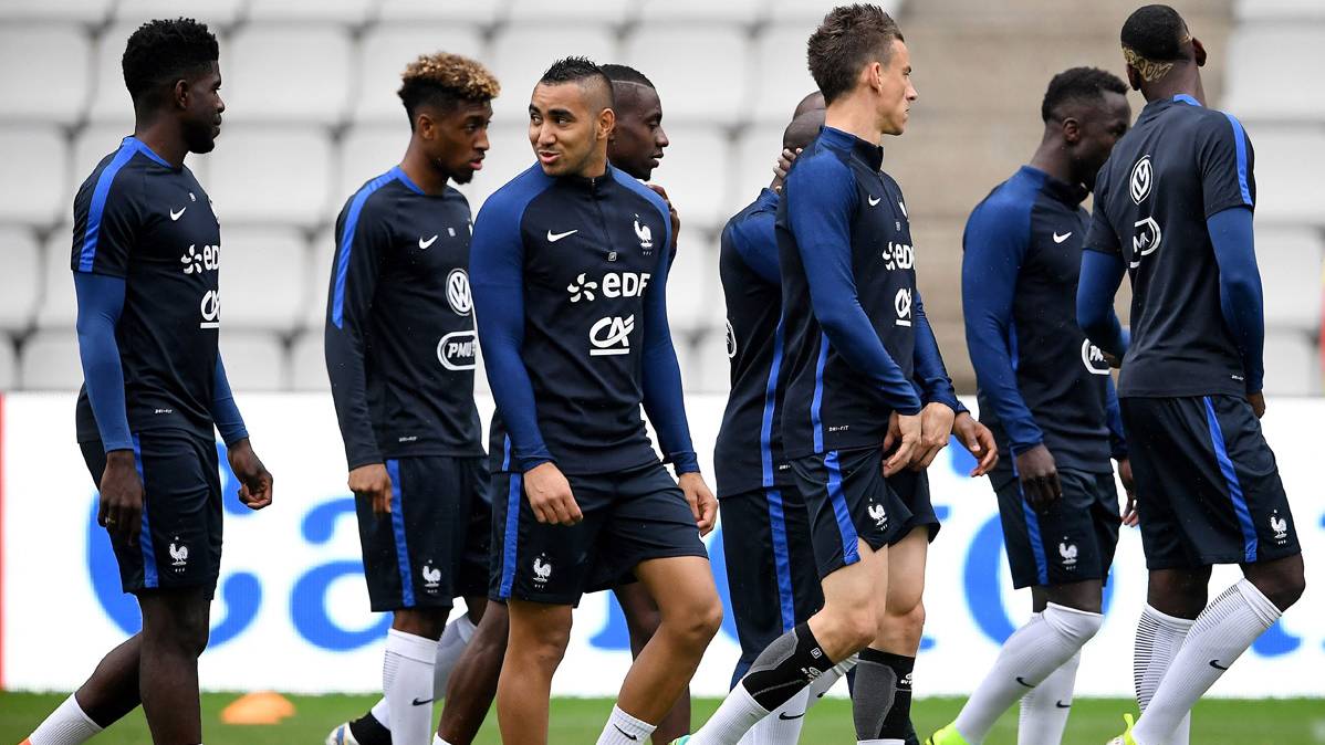 Jugadores de la selección de Francia, entrenando