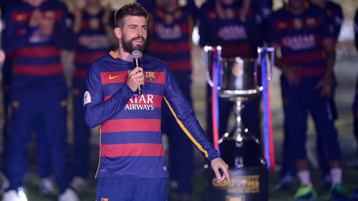 Gerard Piqué, durante la celebración del doblete del Barça
