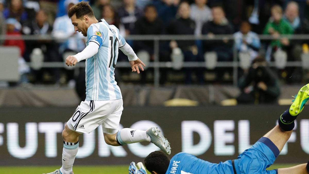 Lionel Messi did what wanted in front of the goalkeeper Lampe