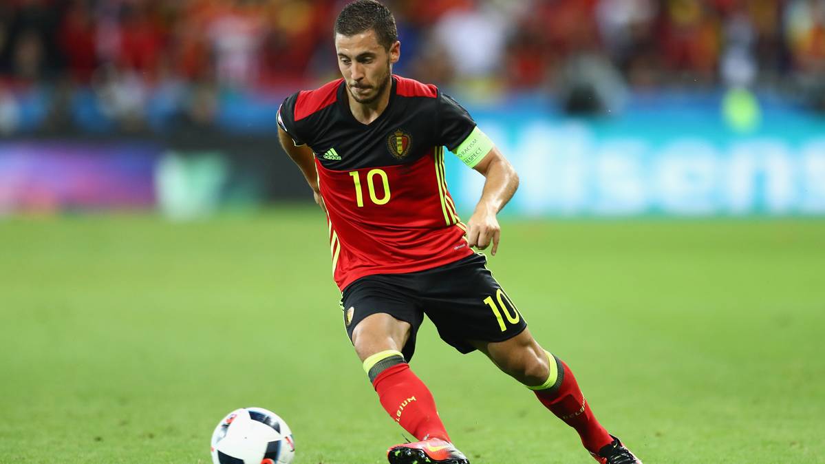 Eden Hazard, in a party with the selection of Belgium