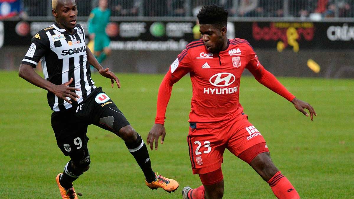 Samuel Umtiti, in a party of the Olympique of Lyon the past campaign