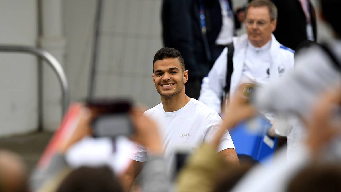 Hatem Ben Arfa, just before training with France