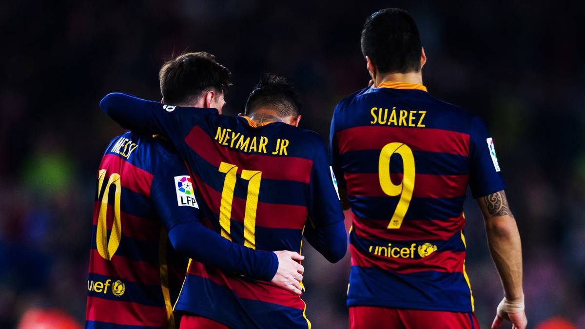 Messi, Neymar and Suárez, celebrating a goal against the Sporting