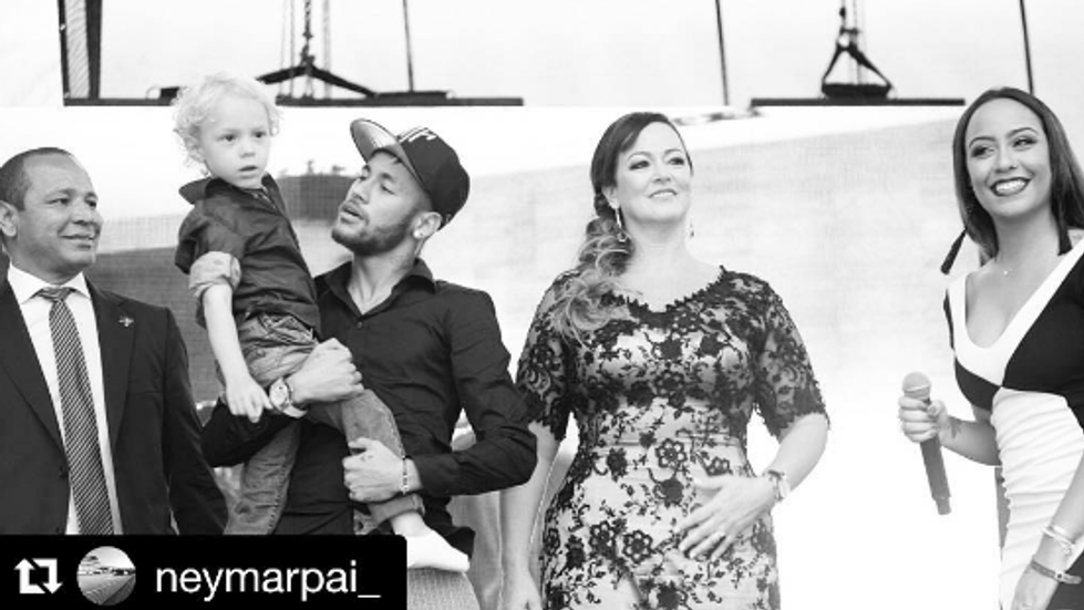 The Family Neymar gathered together after the news of the carpetazo to the case