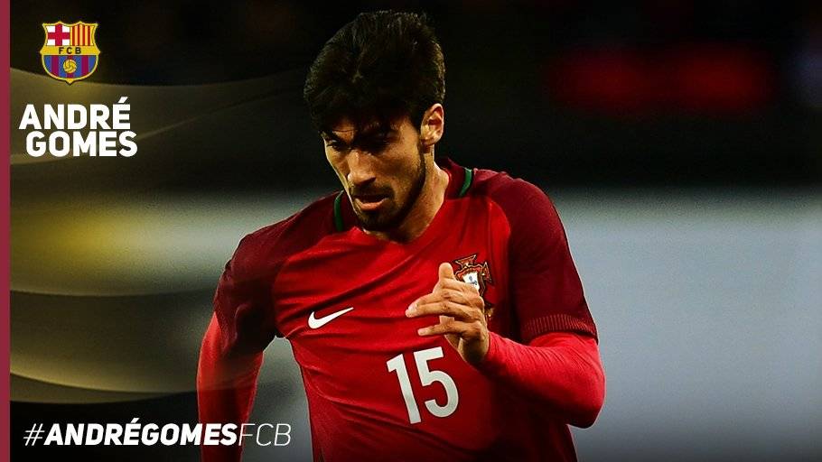 André Gomes, in a party with the selection of Portugal