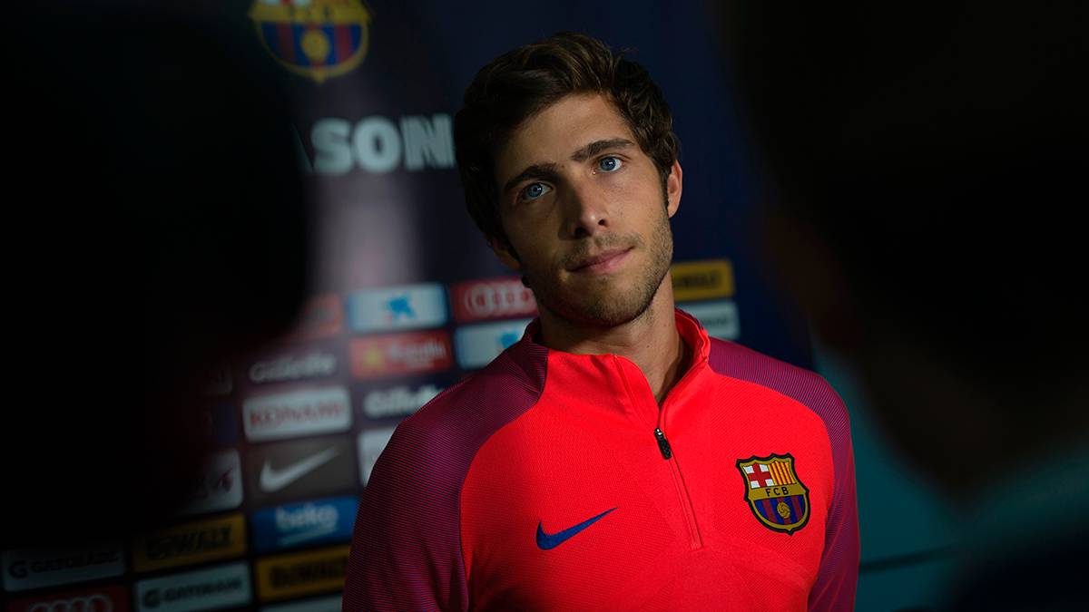 Sergi Roberto en una rueda de prensa con el FC Barcelona