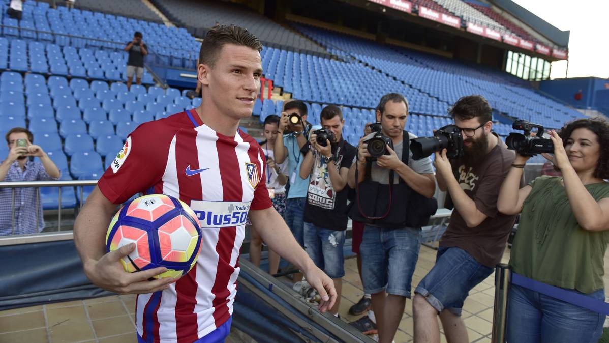 Kevin Gameiro, during his presentation with the Athletic