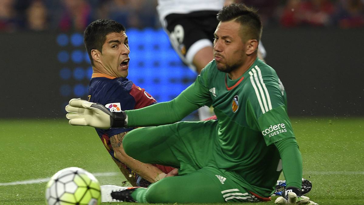 Diego Alves firmó una gran actuación en el Camp Nou la pasada campaña