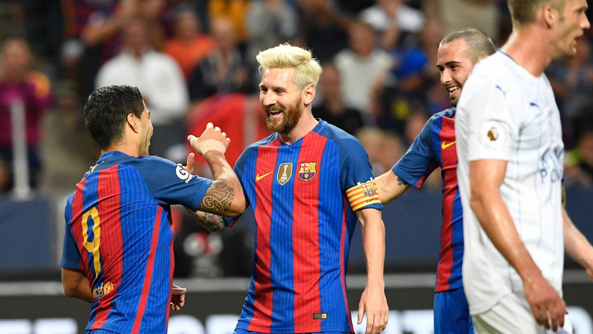 Lionel Messi, celebrando el gol de Luis Suárez contra el Leicester