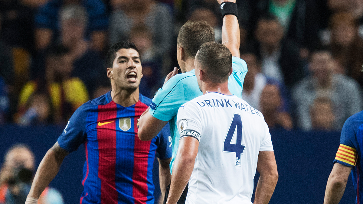 Suárez protests the disloyal action of Drinkwater