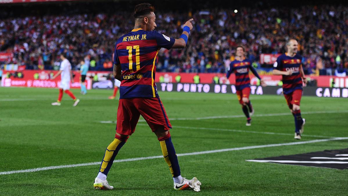 Neymar Jr, después de marcar un gol contra el Sevilla