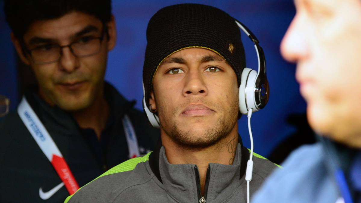 Neymar Jr, justo antes de disputar un partido con Brasil