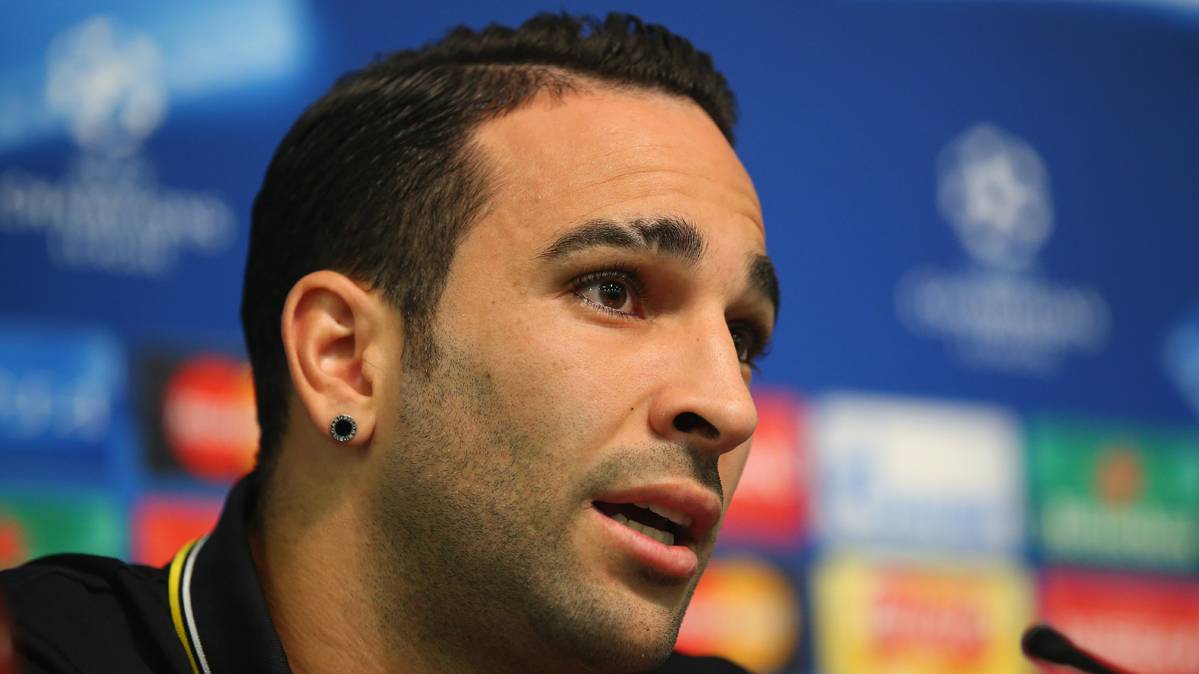 Adil Rami, conversing in press conference in an image of archive