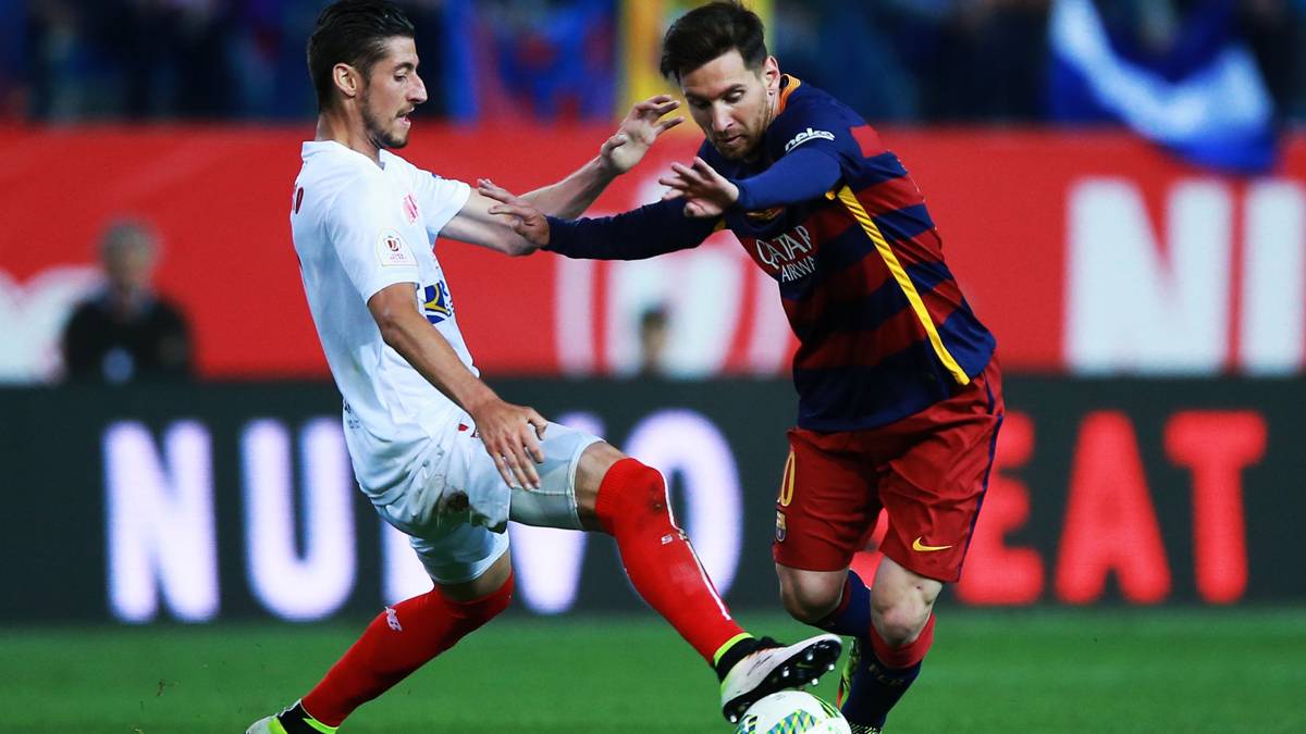 Leo Messi, generando una jugada peligrosa en la final de Copa