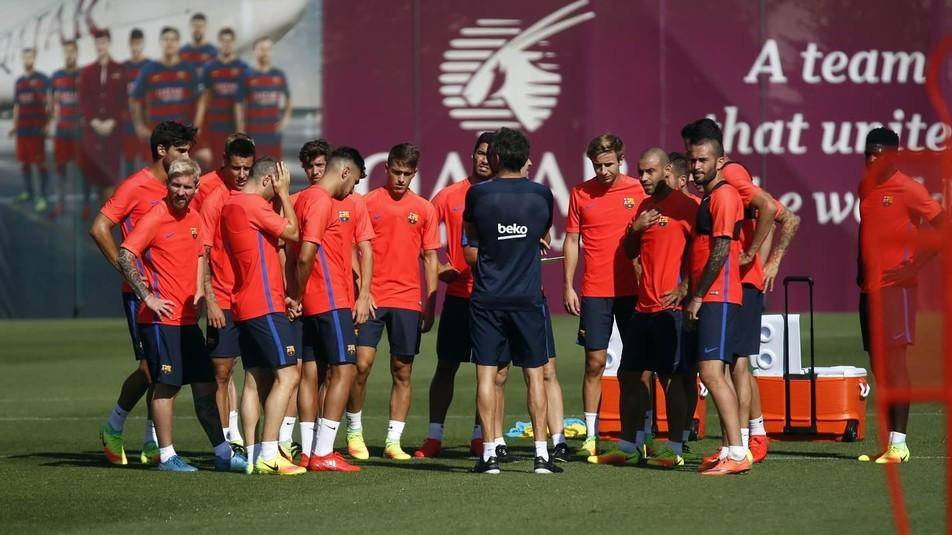 The players of the FC Barcelona, in a session of training