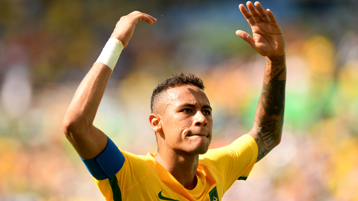 Soccer Star Neymar Makes Headlines in Rio Barbershop