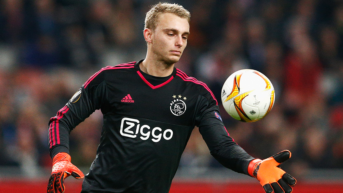 Jasper Cillessen with the Ajax in a party of the past season
