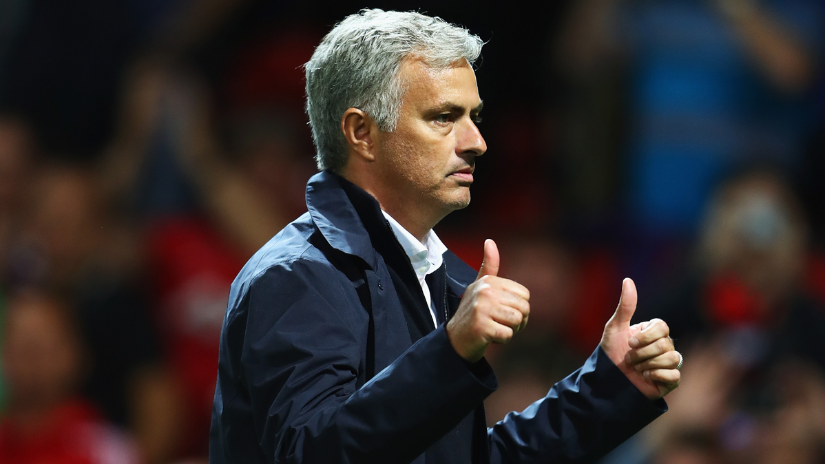 José Mourinho, celebrating a defensive action of one of his players