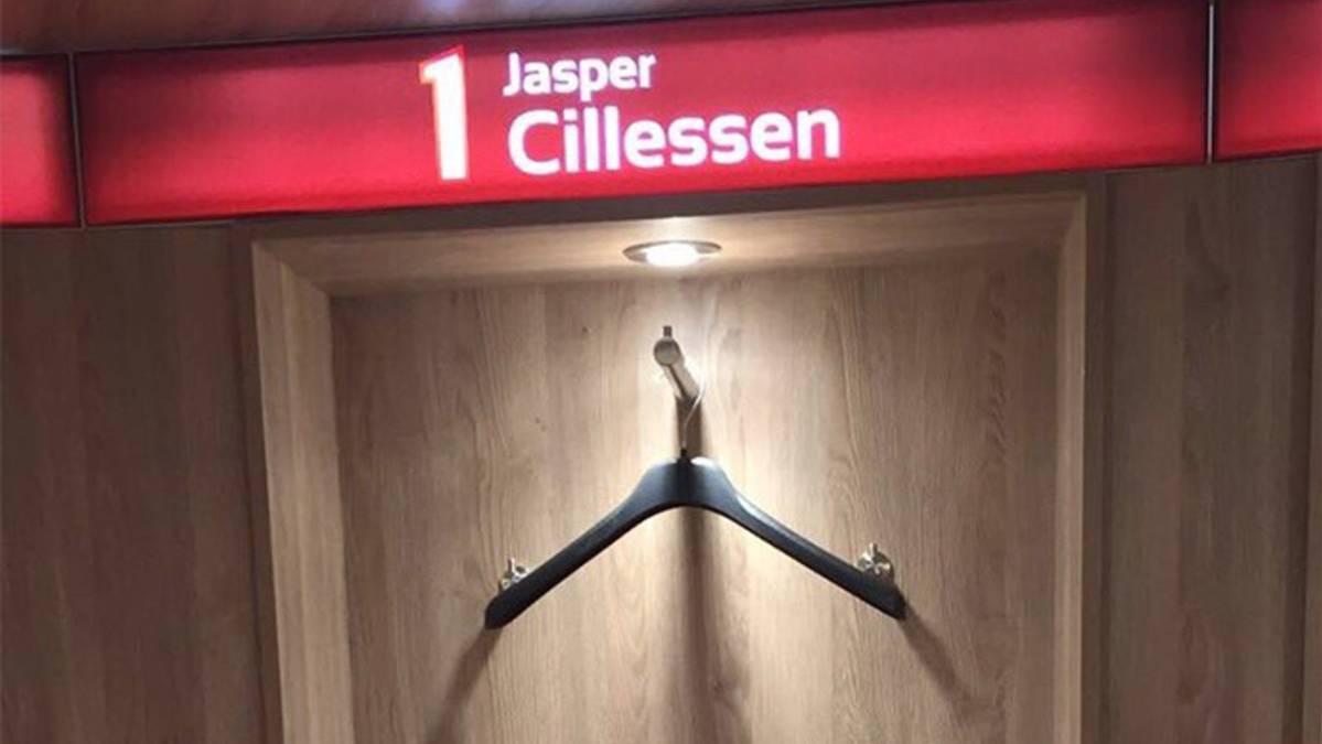 Taquilla vacía de Jasper Cillessen en el campo del Ajax